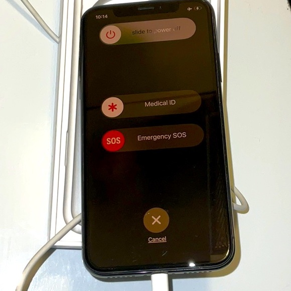 Apple iPhone X Combo - 64GB in Space Gray 🍎 - Picture 2 of 3